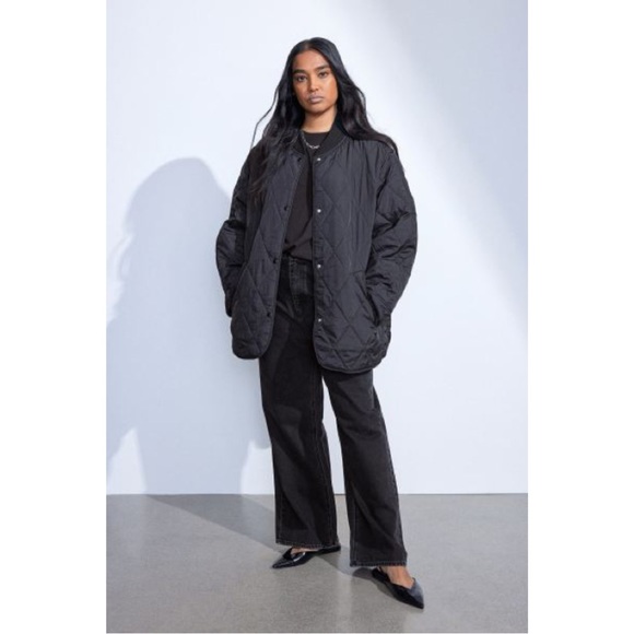 Black Quilted Jacket (S,M) - Picture 4 of 13